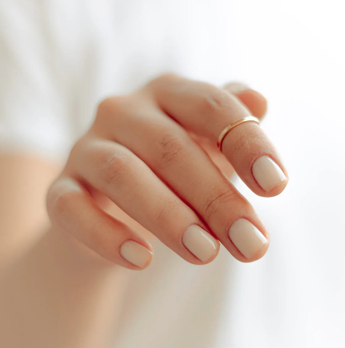 LUXURY SPA MANICURE